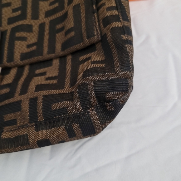 Fendi Mamma BAGUETTE MONOGRAM NYLON BAG - Picture 17 of 17